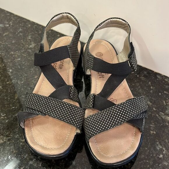 Reikers Remonte Women’s Soft Black Polka Dot Flat Sandal Reanne 57 Strap. - Picture 3 of 9